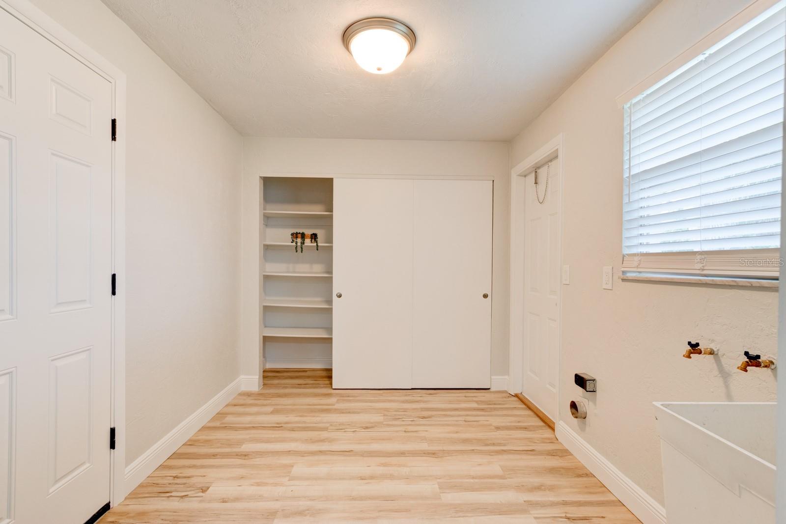 700 LINDENWOOD CIR E, ORMOND BEACH, FL, 32174