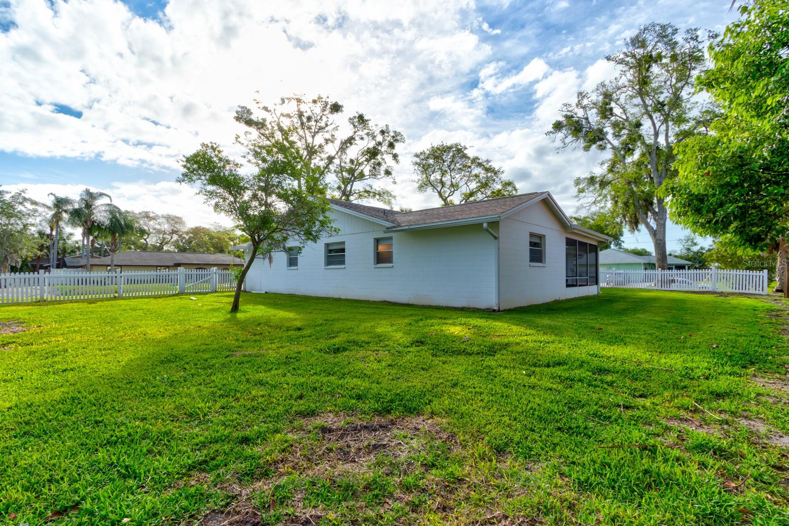 700 LINDENWOOD CIR E, ORMOND BEACH, FL, 32174