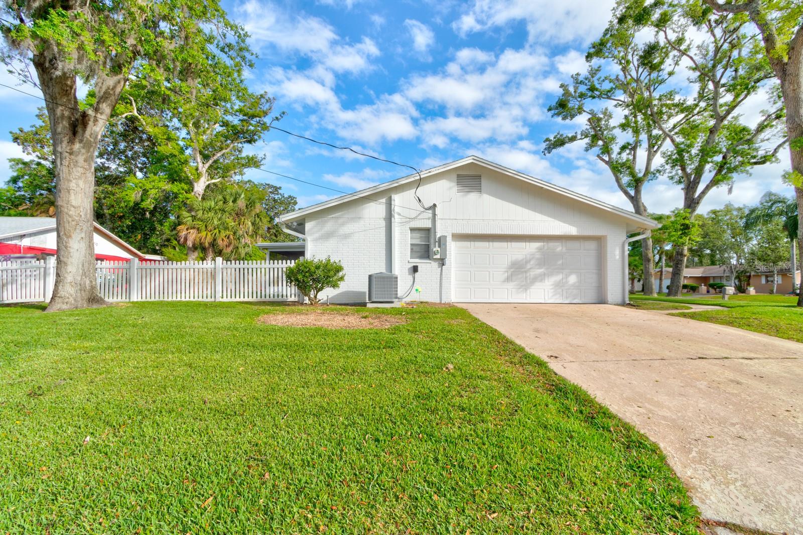 700 LINDENWOOD CIR E, ORMOND BEACH, FL, 32174