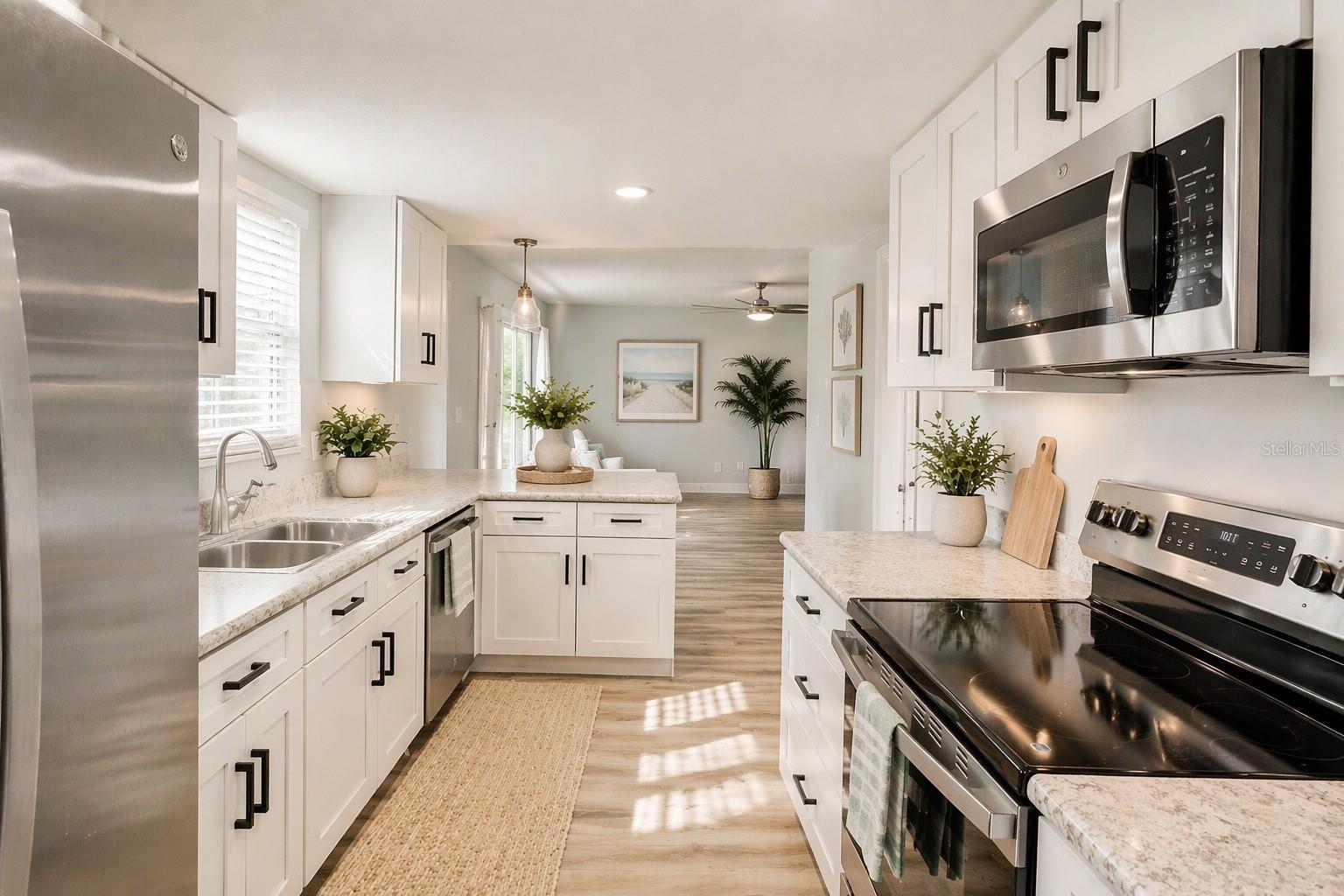 700 LINDENWOOD CIR E, ORMOND BEACH, FL, 32174