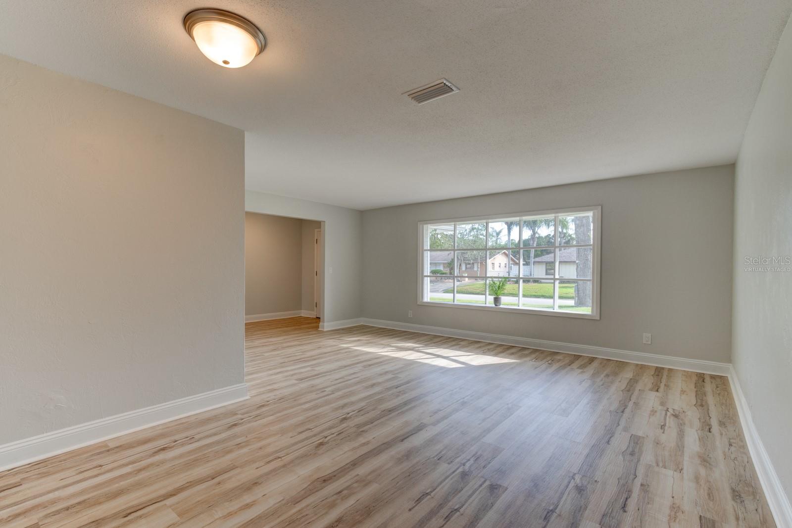 700 LINDENWOOD CIR E, ORMOND BEACH, FL, 32174