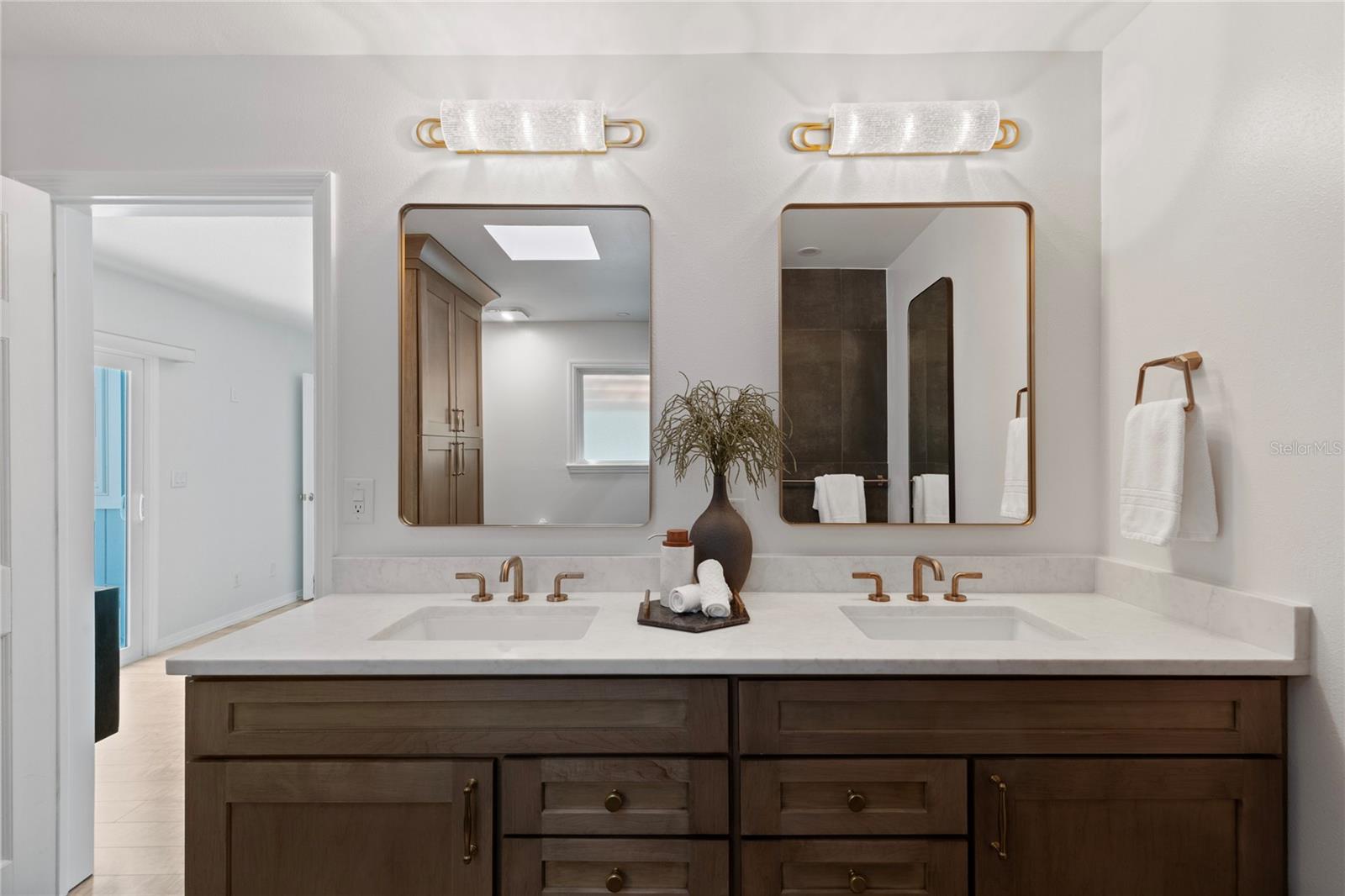 5000 LAKE VALENCIA BLVD W, PALM HARBOR, FL, 34684