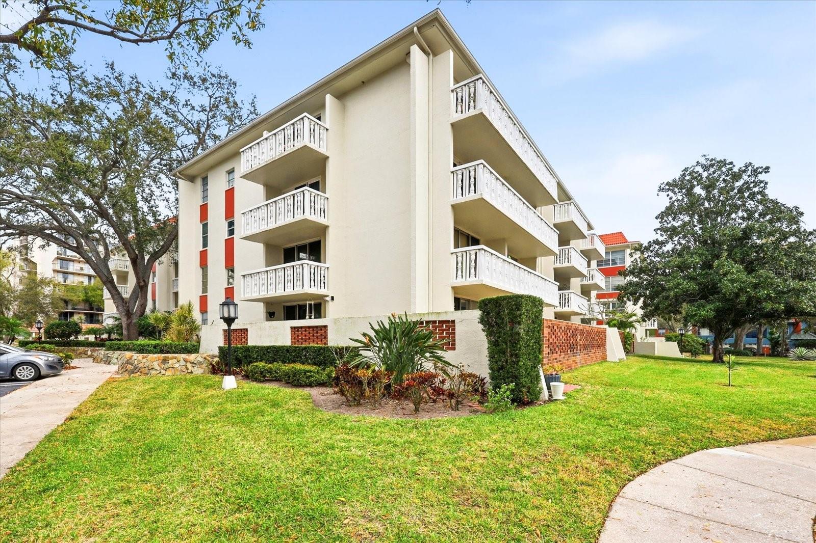 2650 PEARCE DR #111, CLEARWATER, FL, 33764