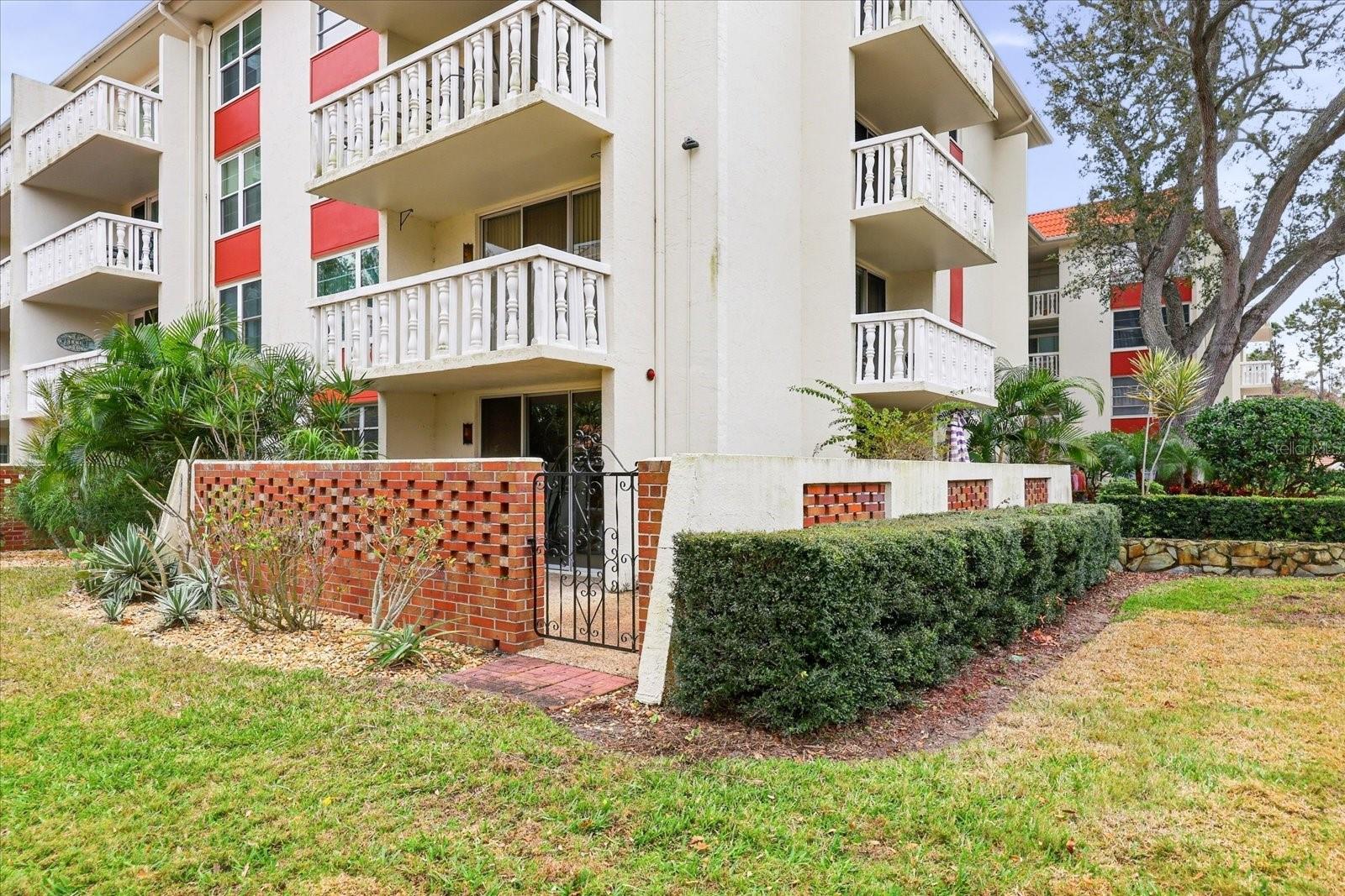 2650 PEARCE DR #111, CLEARWATER, FL, 33764