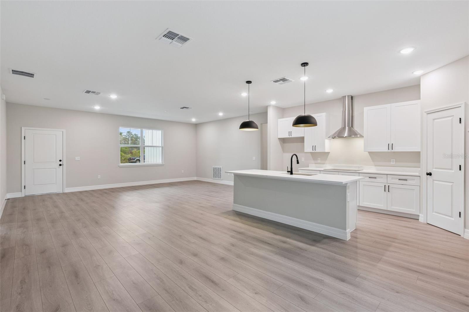 42875 HONEYSUCKLE ST, EUSTIS, FL, 32736