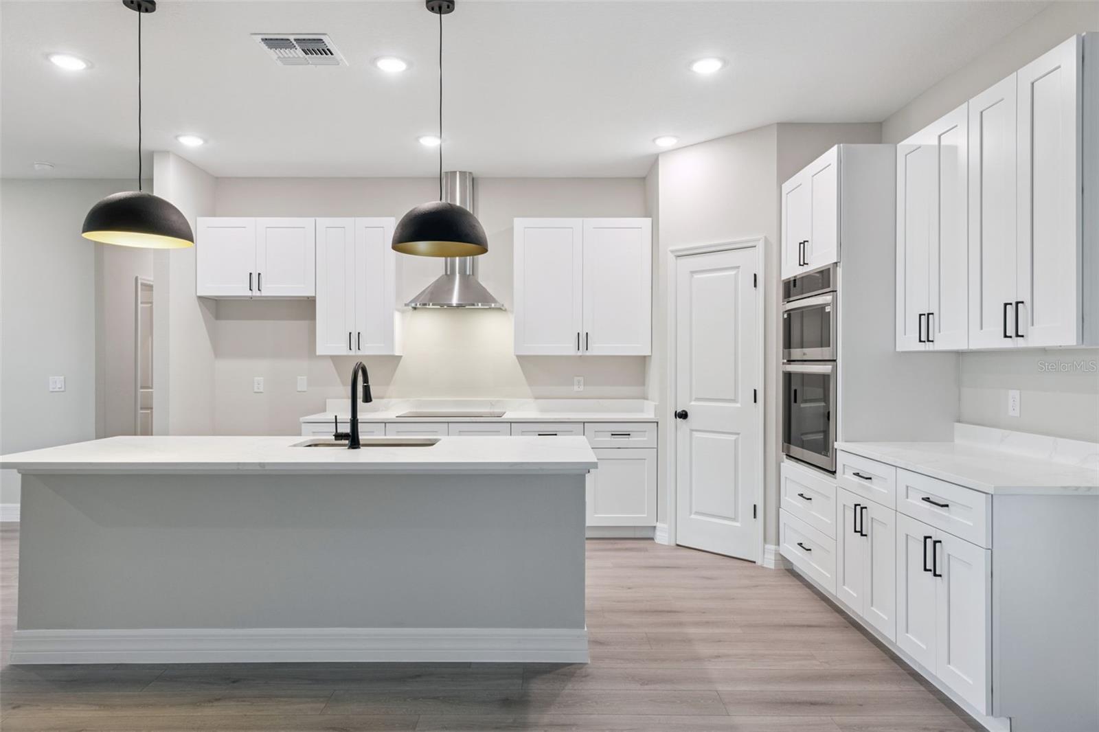42875 HONEYSUCKLE ST, EUSTIS, FL, 32736