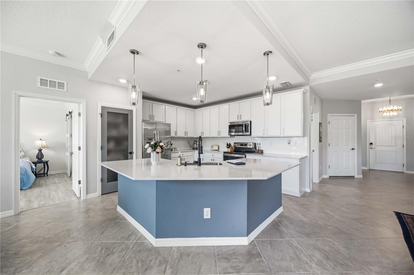 10055 CROOKED CREEK DR #102, VENICE, FL, 34293