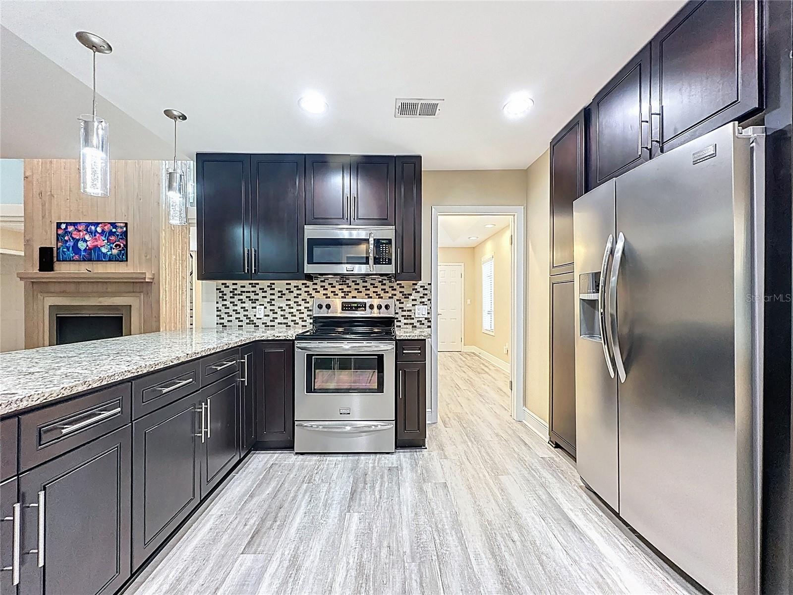 6846 LAKE VIEW DR, YALAHA, FL, 34797