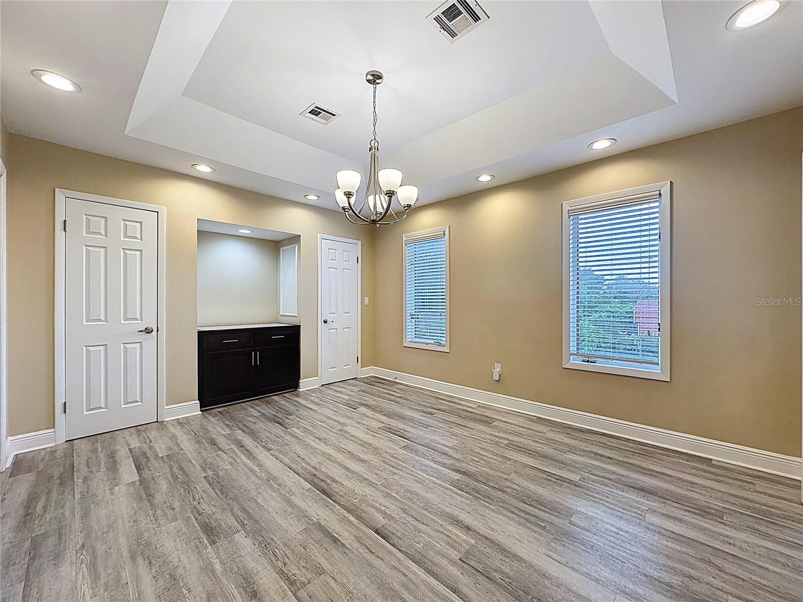 6846 LAKE VIEW DR, YALAHA, FL, 34797