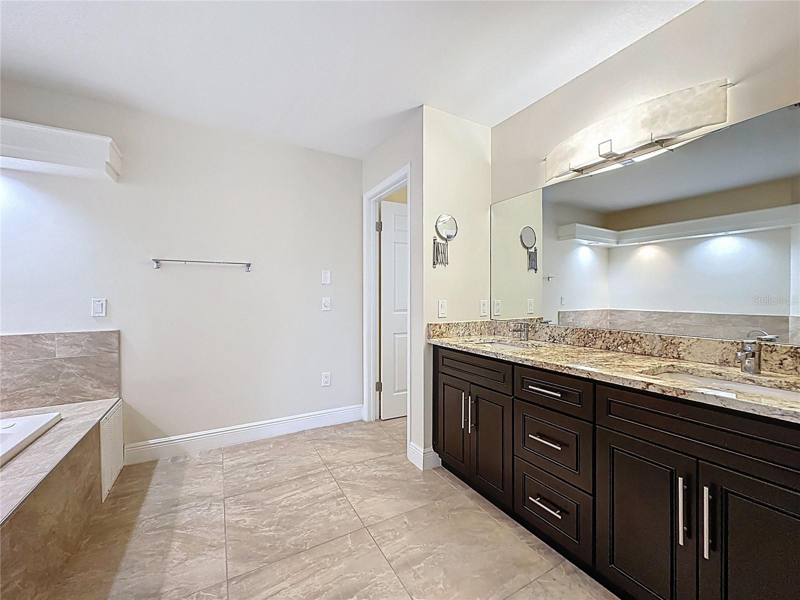 6846 LAKE VIEW DR, YALAHA, FL, 34797