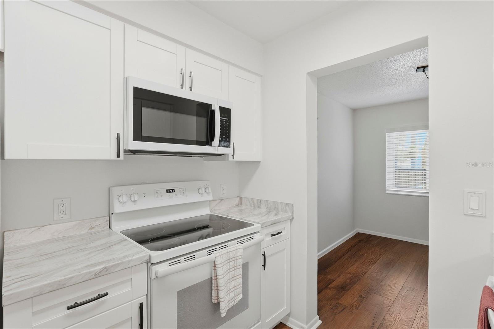 350 79TH AVE N #122, ST PETERSBURG, FL, 33702