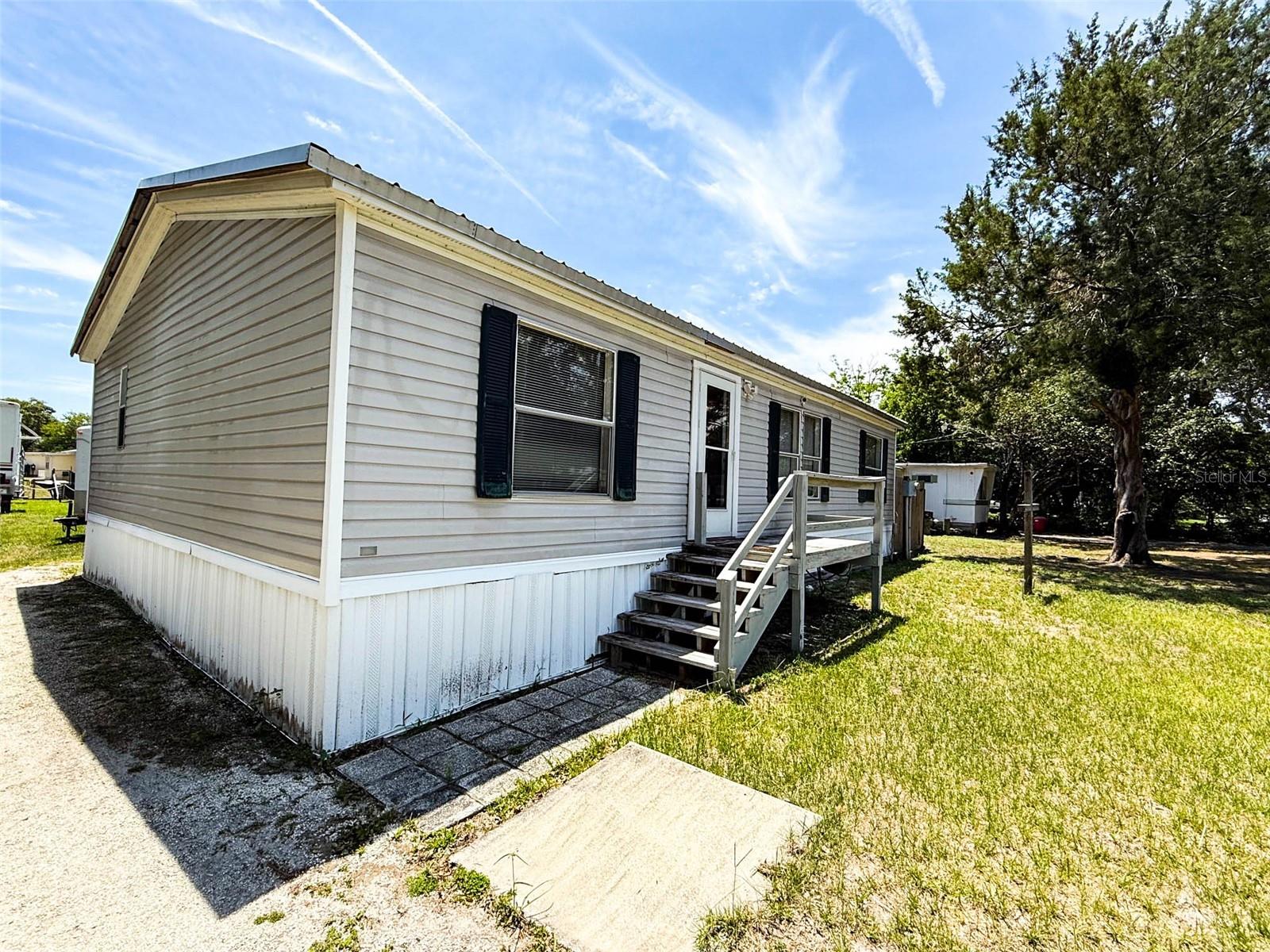 104 WATERWAY AVE, SATSUMA, FL, 32189