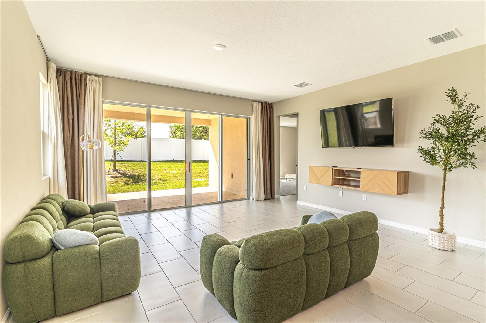 148 HILLTOP BLOOM LOOP, HAINES CITY, FL, 33844