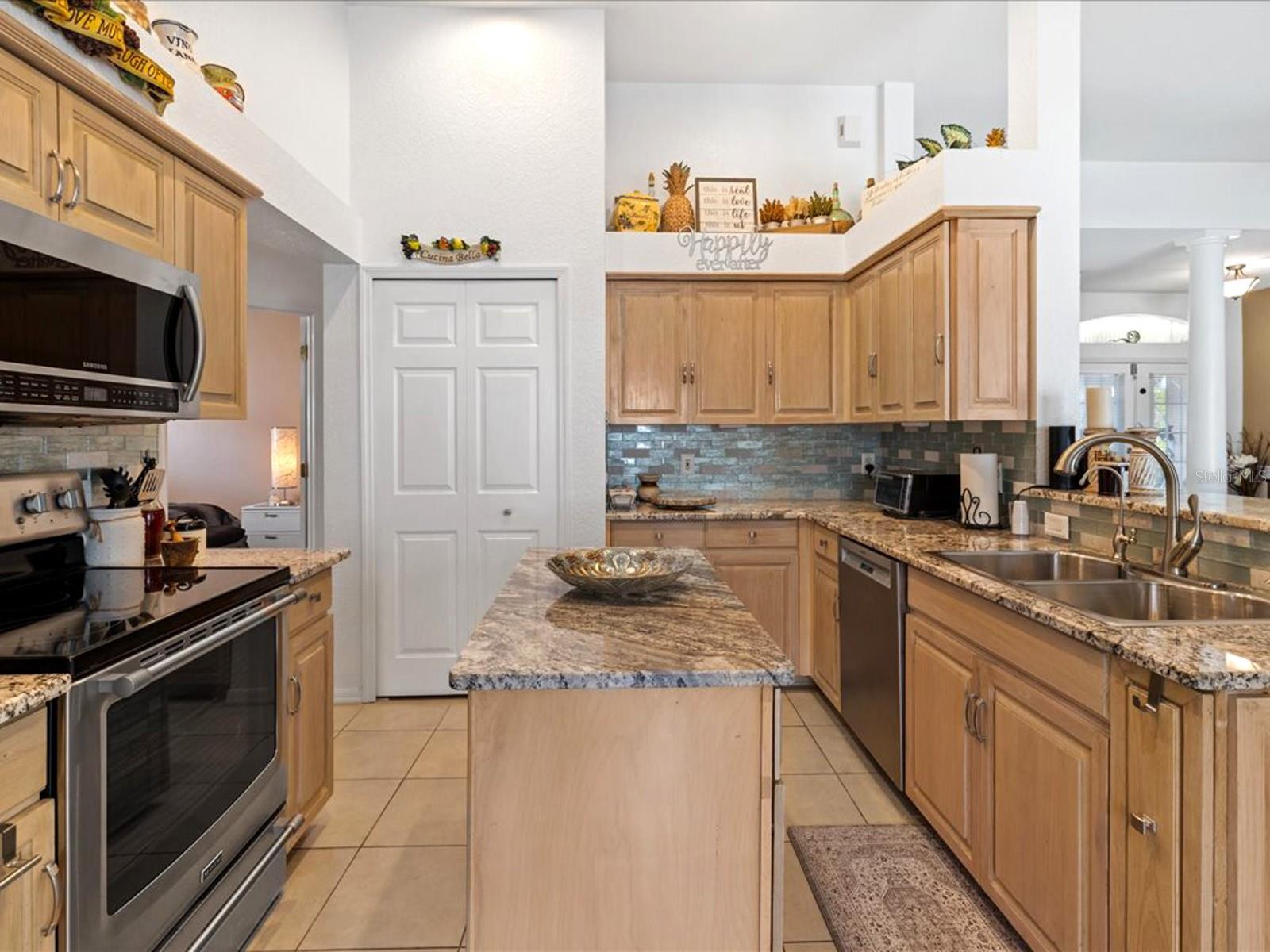 32 ORLANDO BLVD, PORT CHARLOTTE, FL, 33954