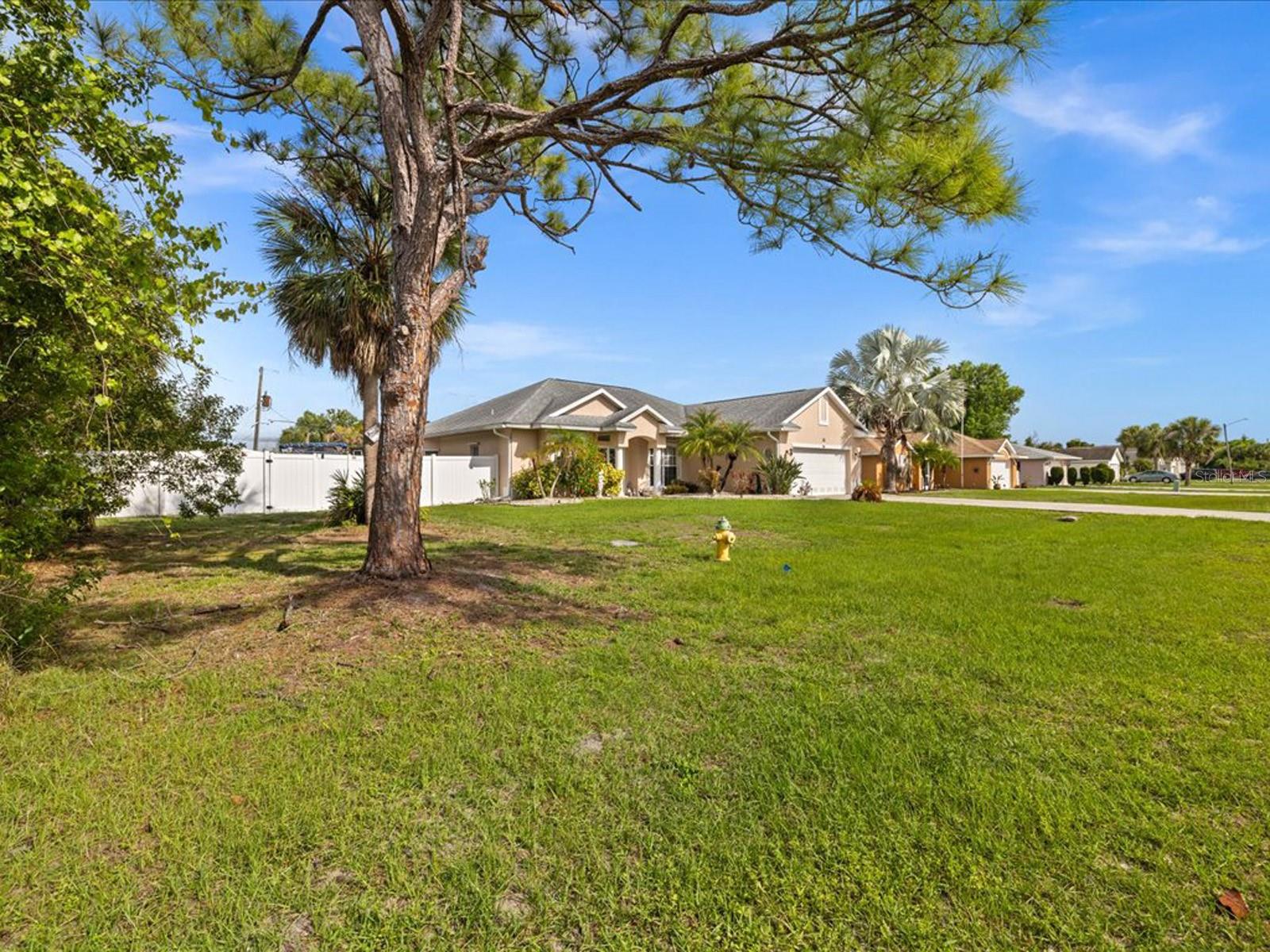 32 ORLANDO BLVD, PORT CHARLOTTE, FL, 33954