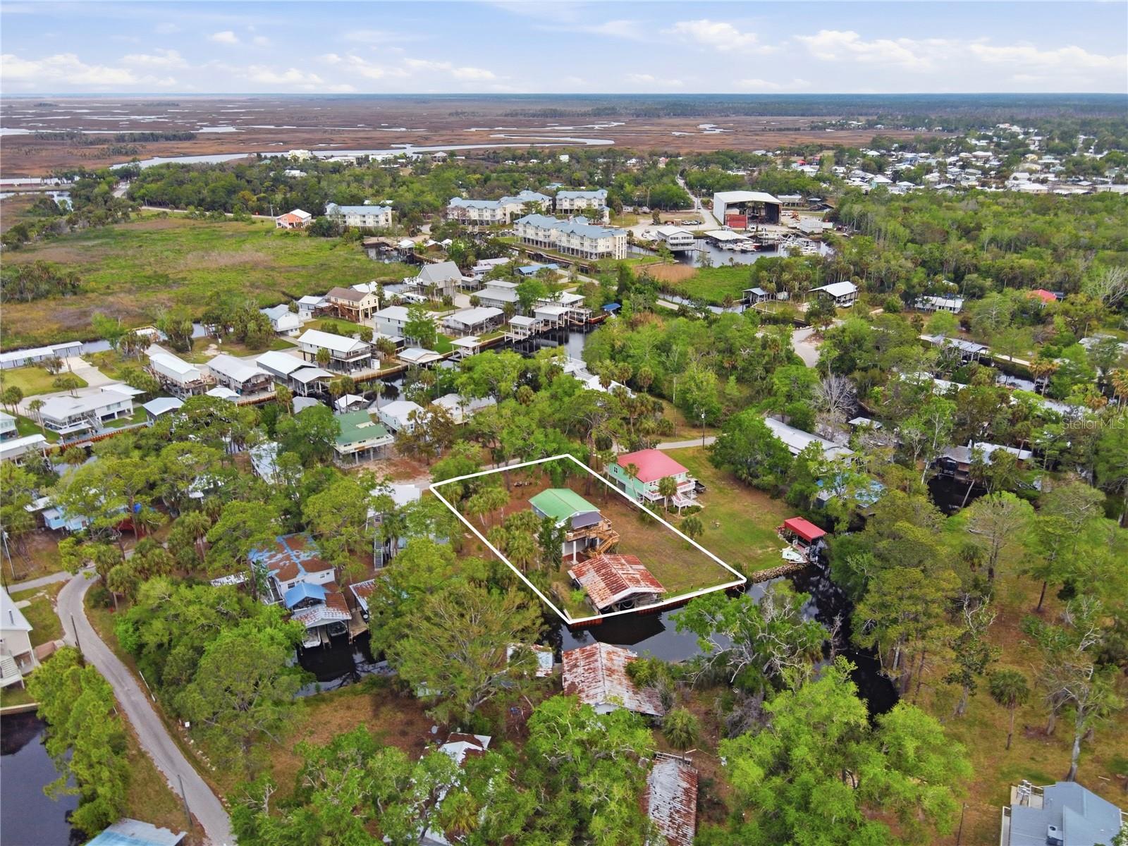 547 SE 205TH ST, SUWANNEE, FL, 32692