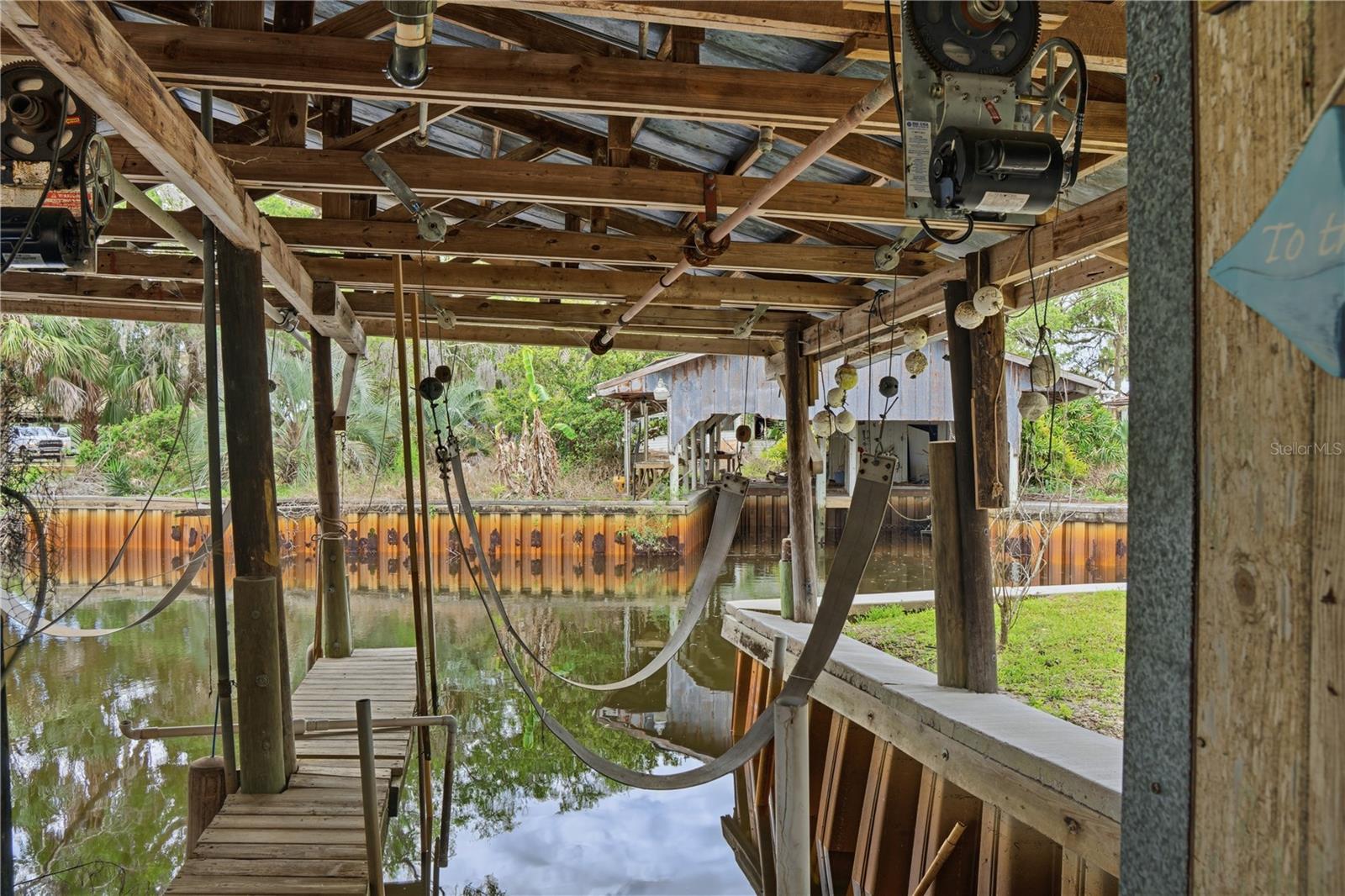 547 SE 205TH ST, SUWANNEE, FL, 32692