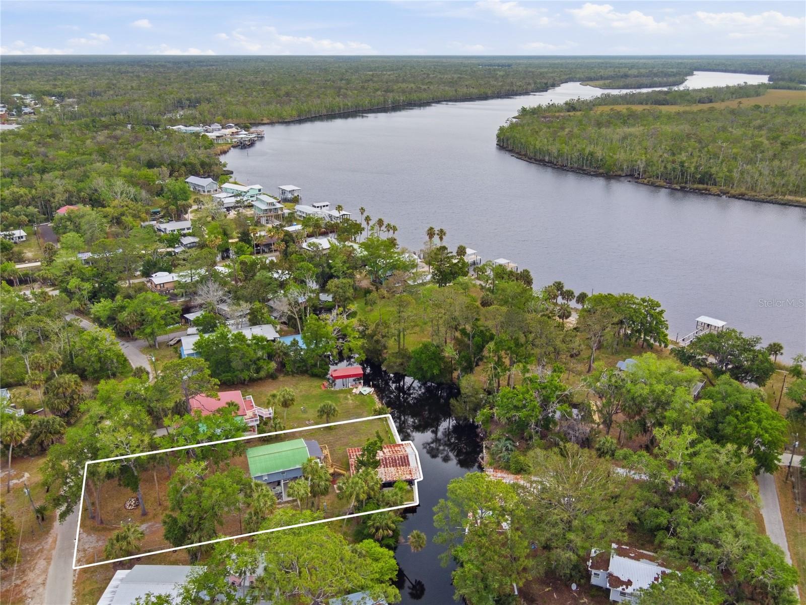 547 SE 205TH ST, SUWANNEE, FL, 32692