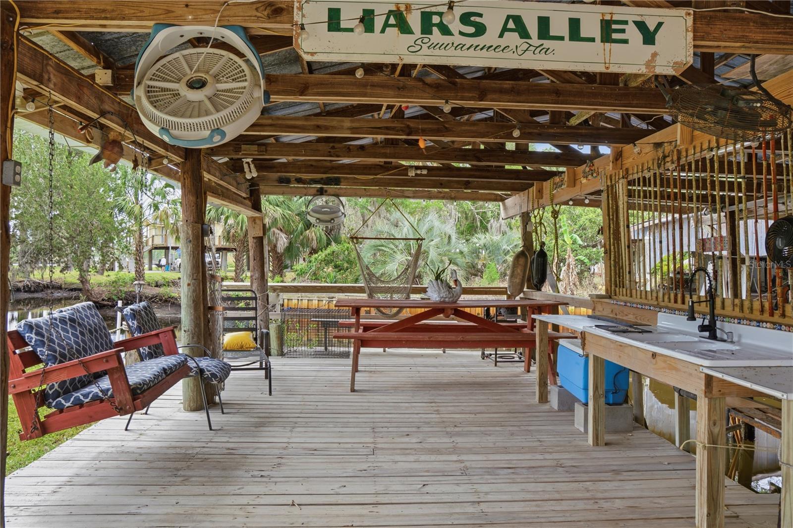547 SE 205TH ST, SUWANNEE, FL, 32692
