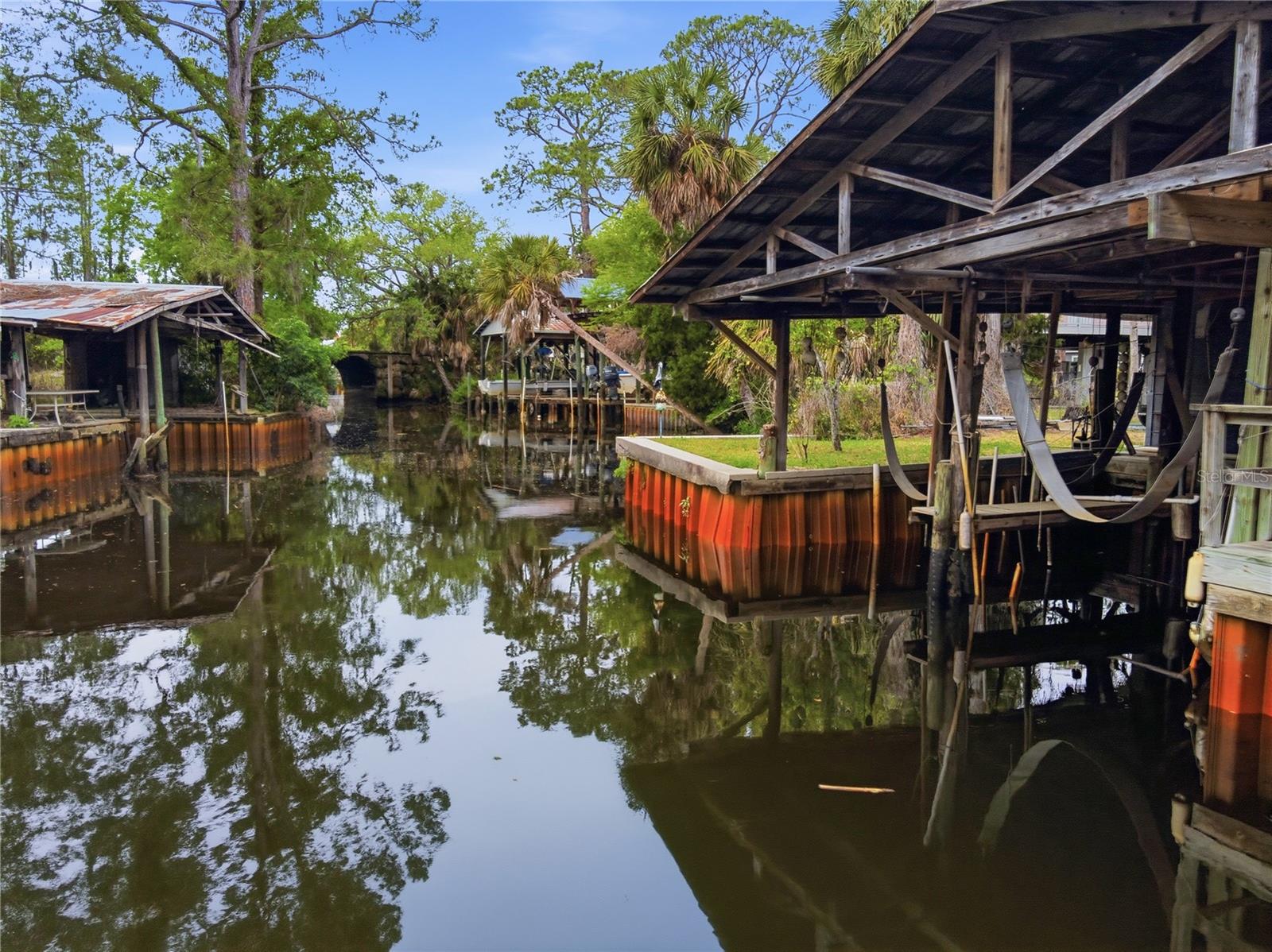 547 SE 205TH ST, SUWANNEE, FL, 32692