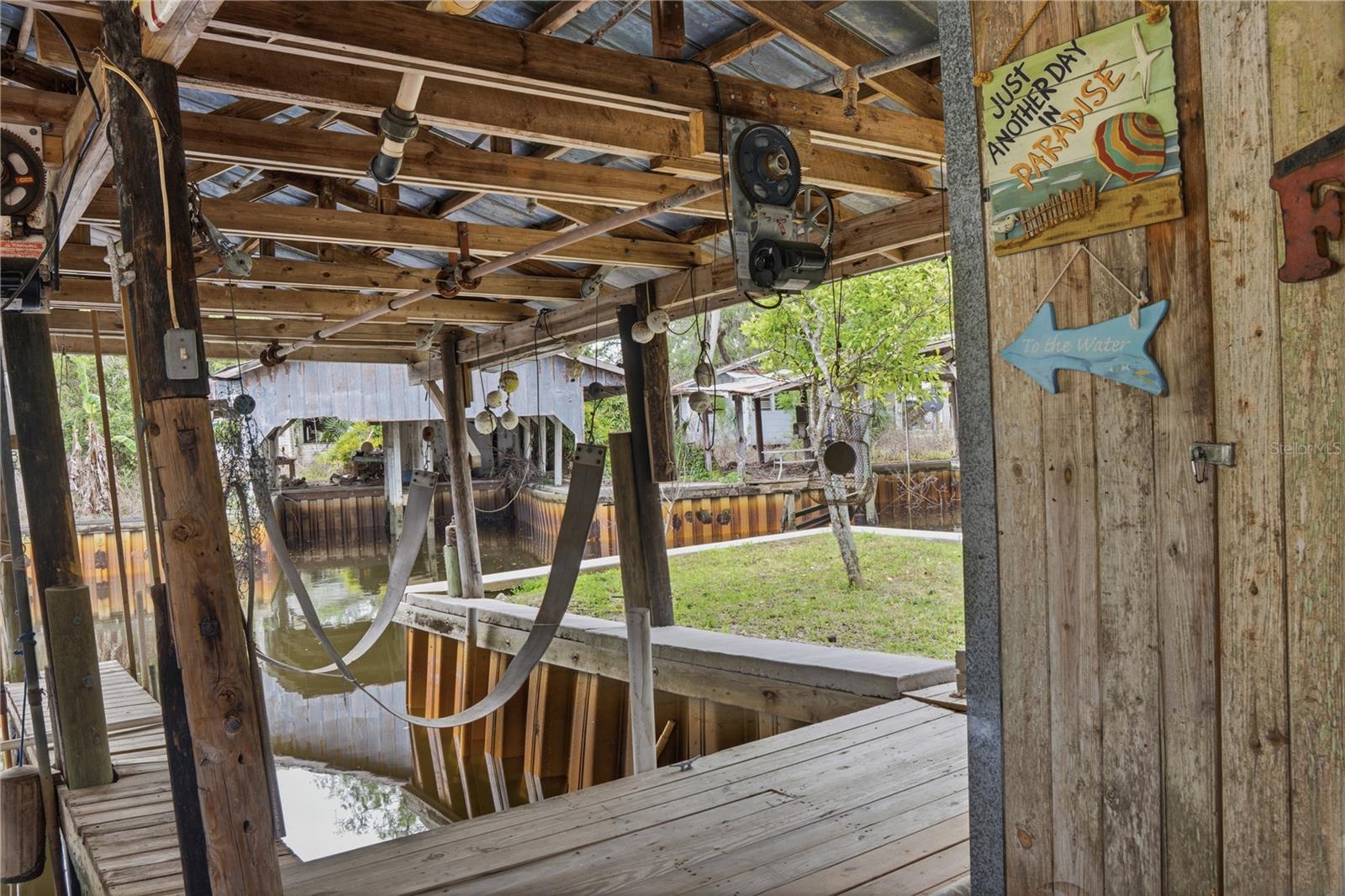 547 SE 205TH ST, SUWANNEE, FL, 32692