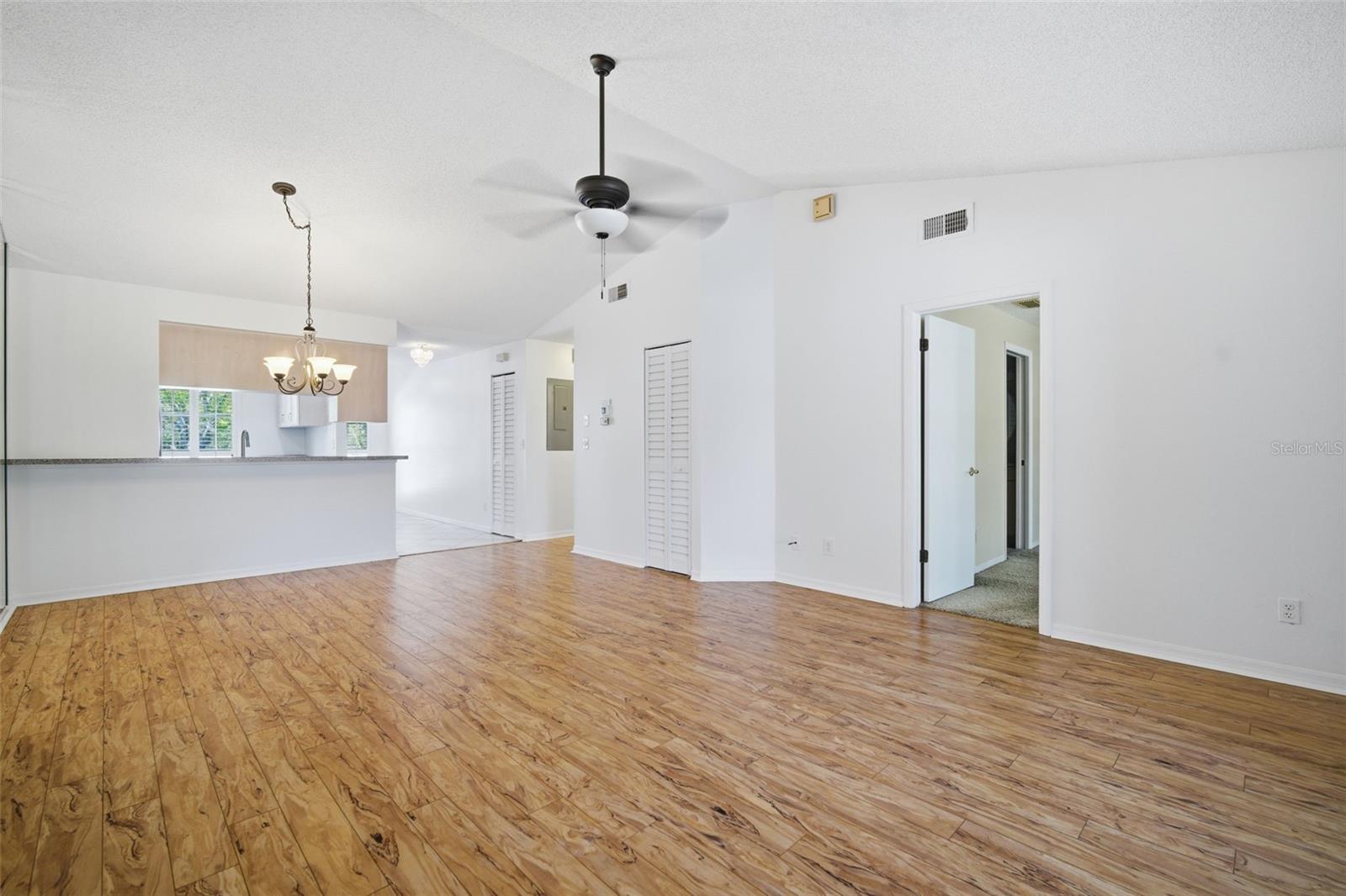 309 KNOTTWOOD CT #309, SUN CITY CENTER, FL, 33573