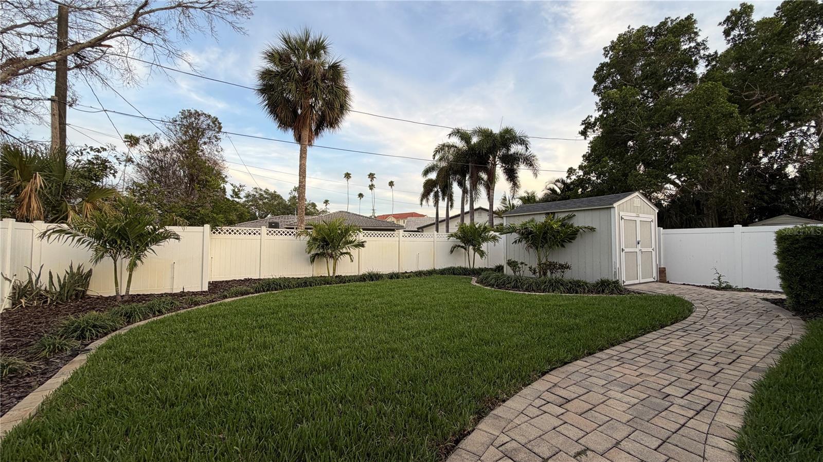 3435 OVERLOOK DR NE, ST PETERSBURG, FL, 33703