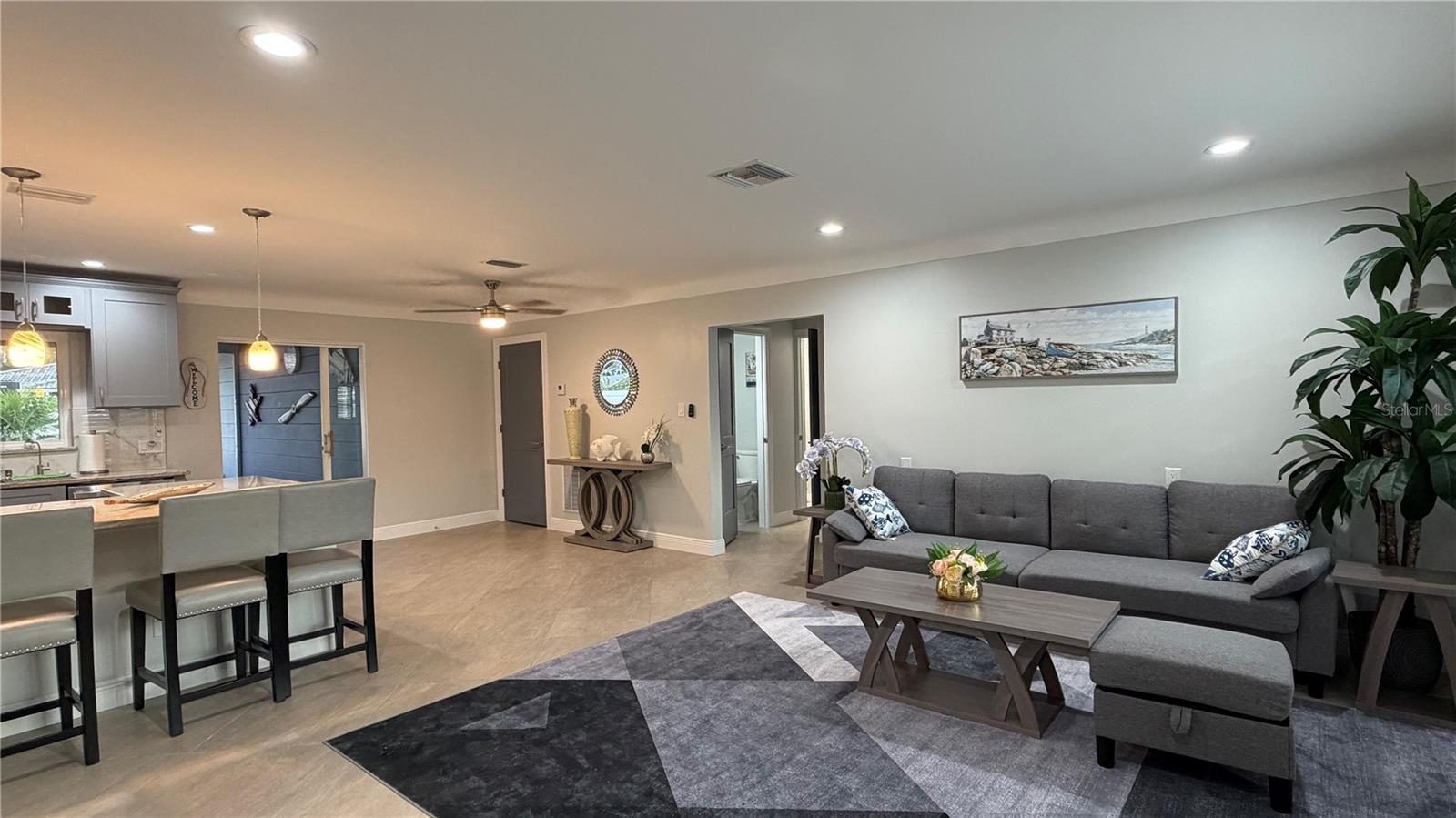 3435 OVERLOOK DR NE, ST PETERSBURG, FL, 33703