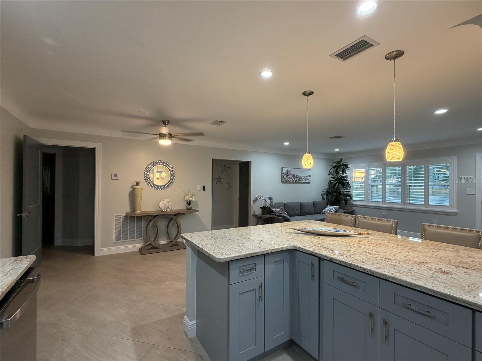3435 OVERLOOK DR NE, ST PETERSBURG, FL, 33703