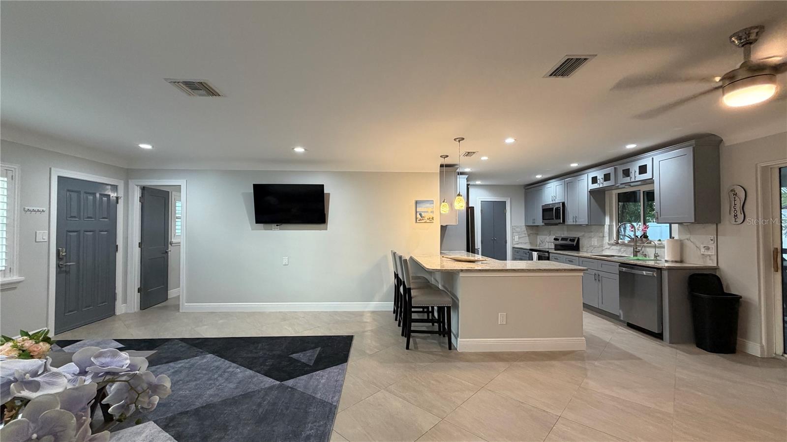 3435 OVERLOOK DR NE, ST PETERSBURG, FL, 33703