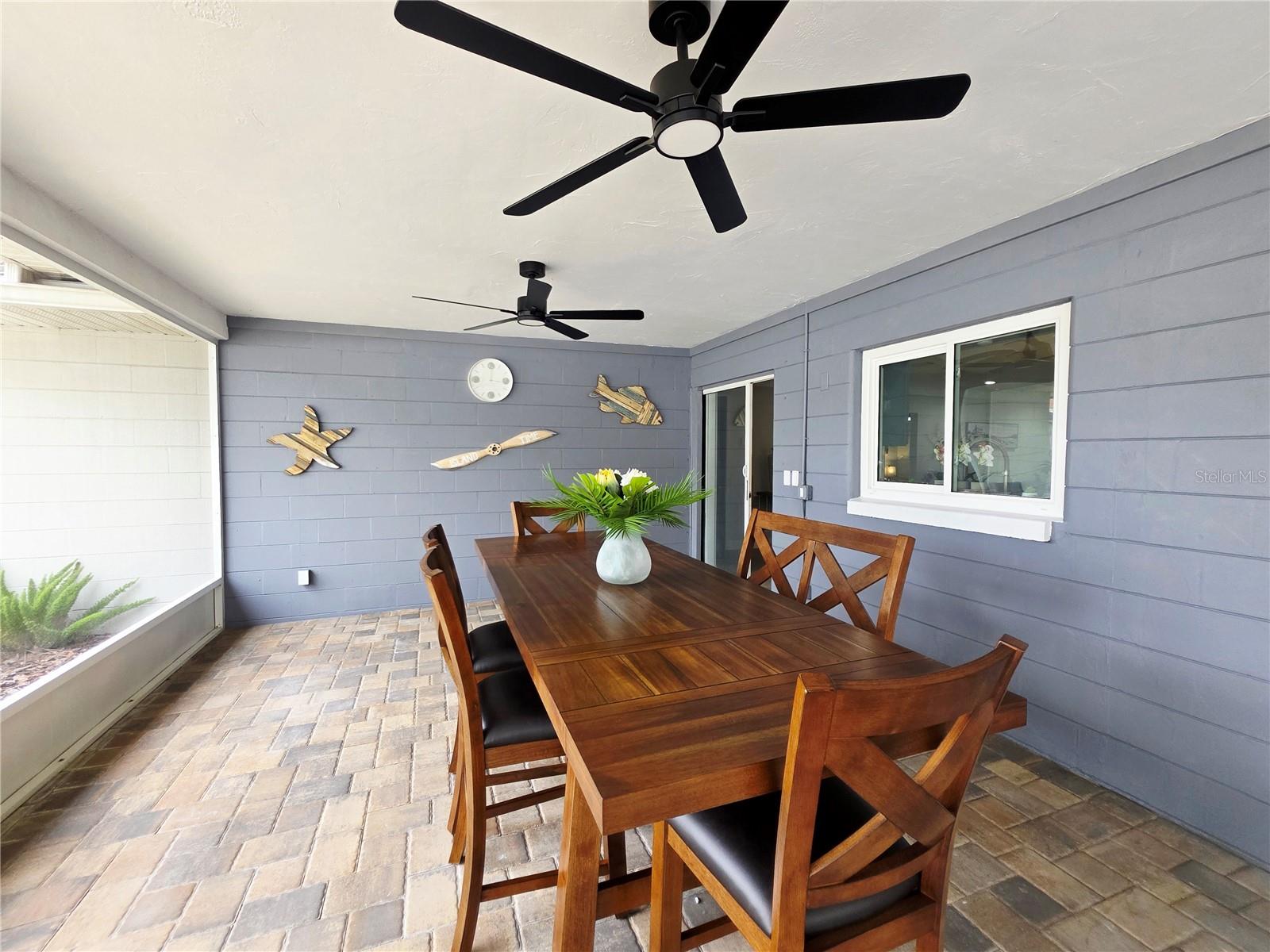 3435 OVERLOOK DR NE, ST PETERSBURG, FL, 33703