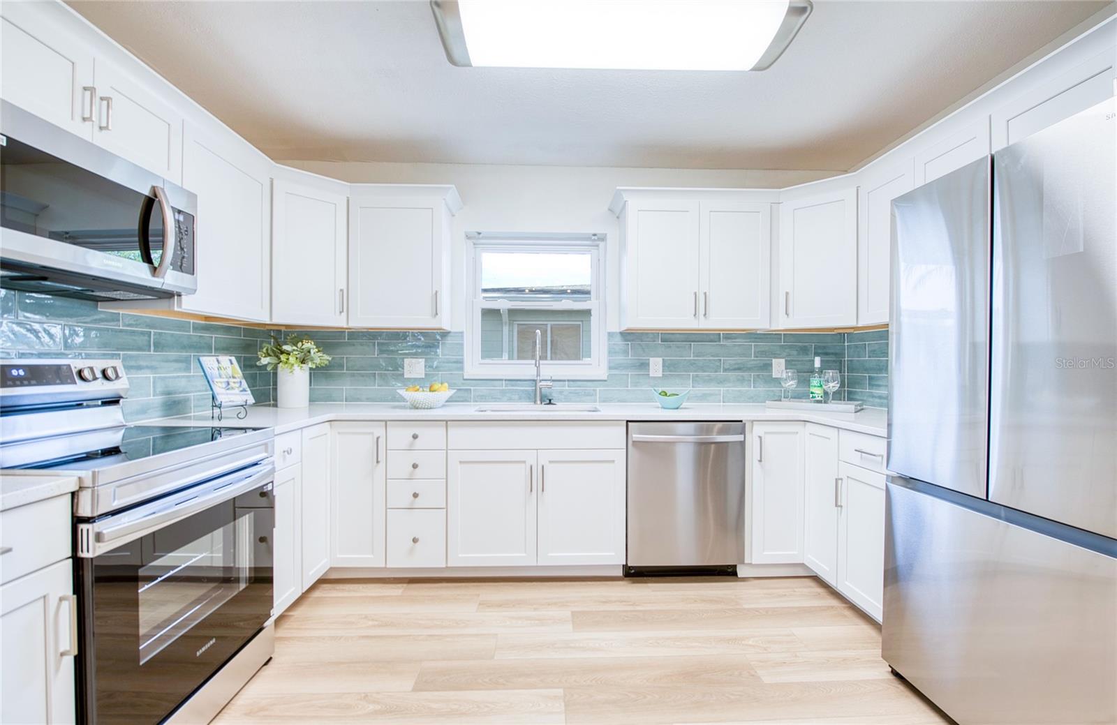 662 VILLAGRANDE AVE S, ST PETERSBURG, FL, 33707