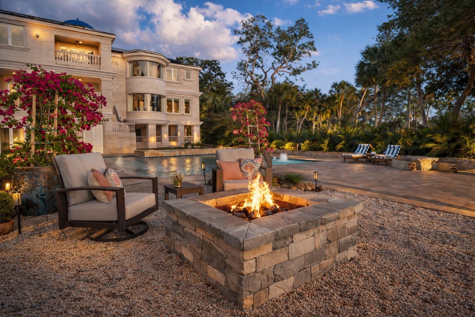 Firepit for those cooler Florida nights.