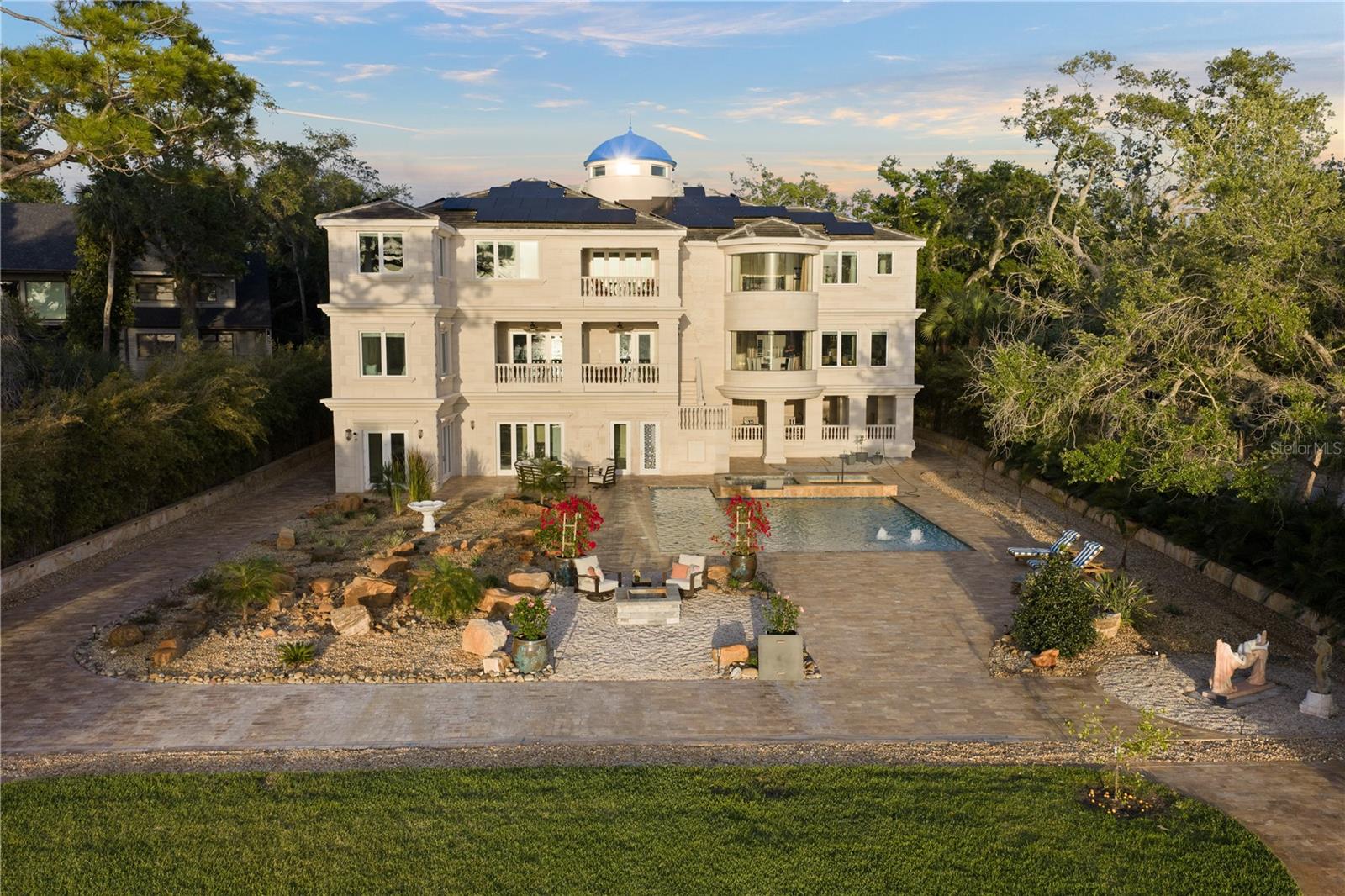 Limestone Palace with blue Dome and stone handpicked by builder in Portugal and cut and shipped back to the states.