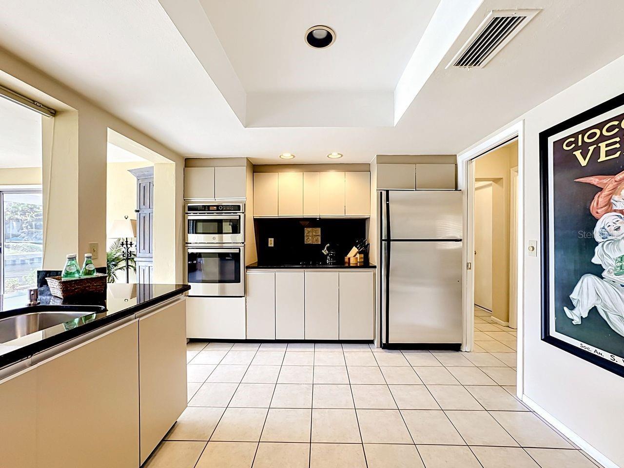 581 YARDARM LN, LONGBOAT KEY, FL, 34228