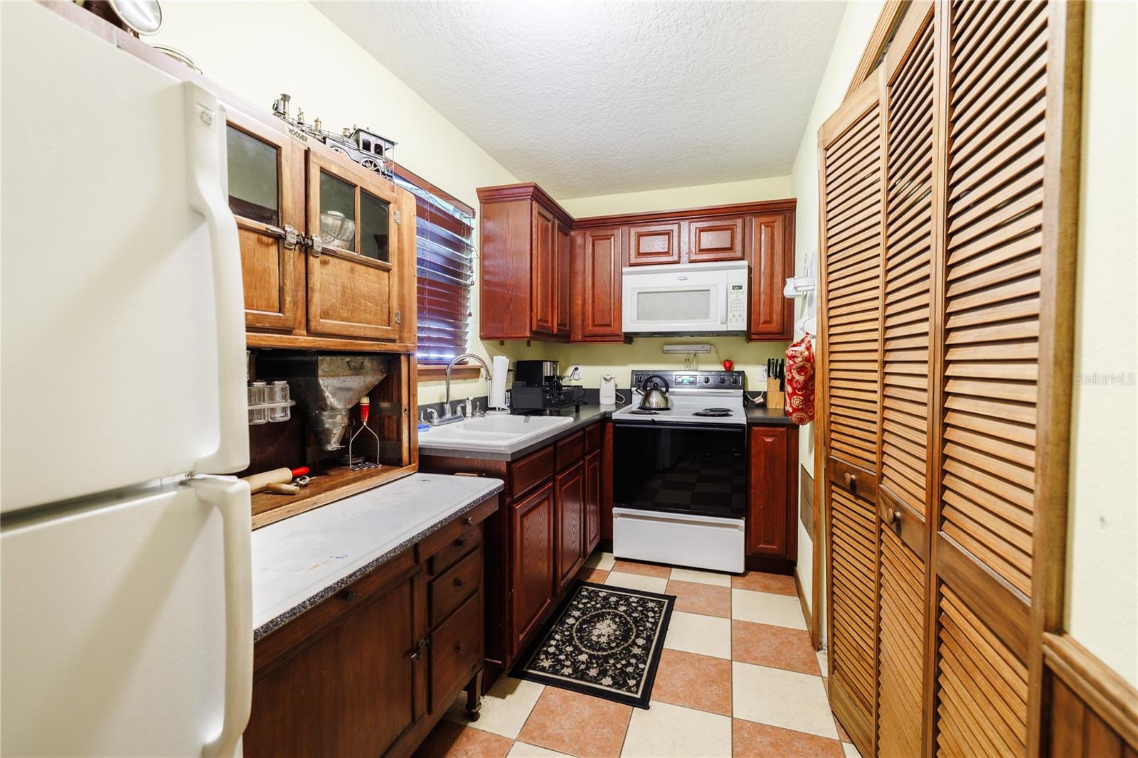 215 E FRENCH AVE, ORANGE CITY, FL, 32763