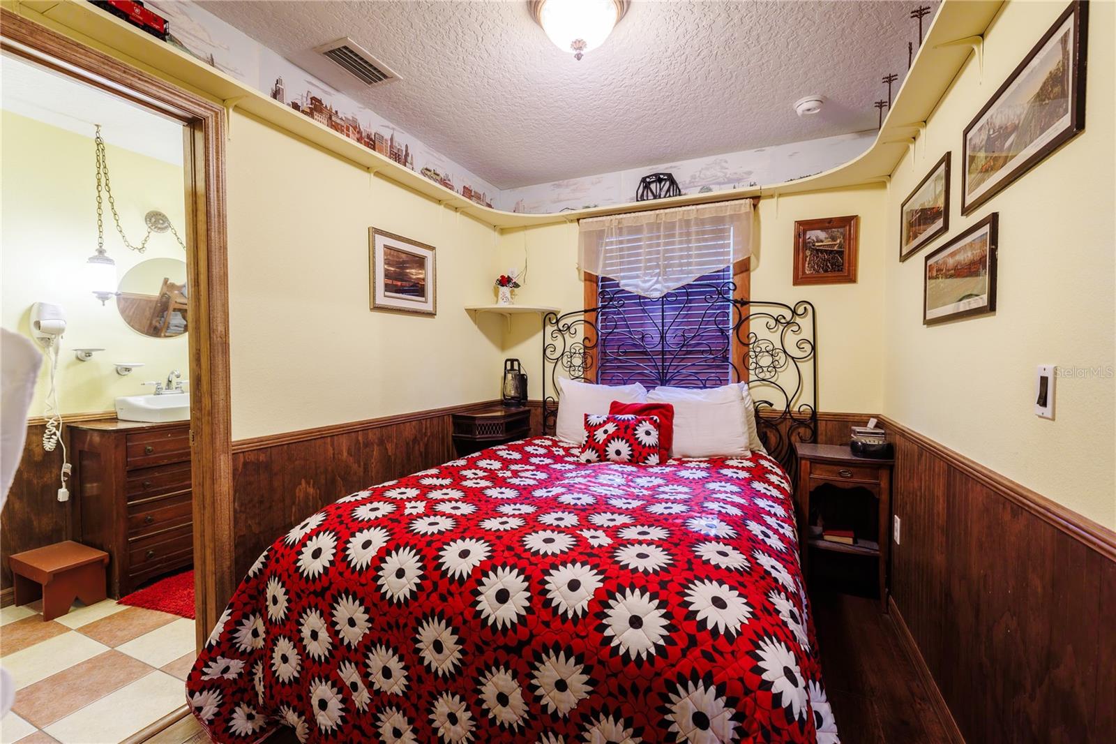 215 E FRENCH AVE, ORANGE CITY, FL, 32763