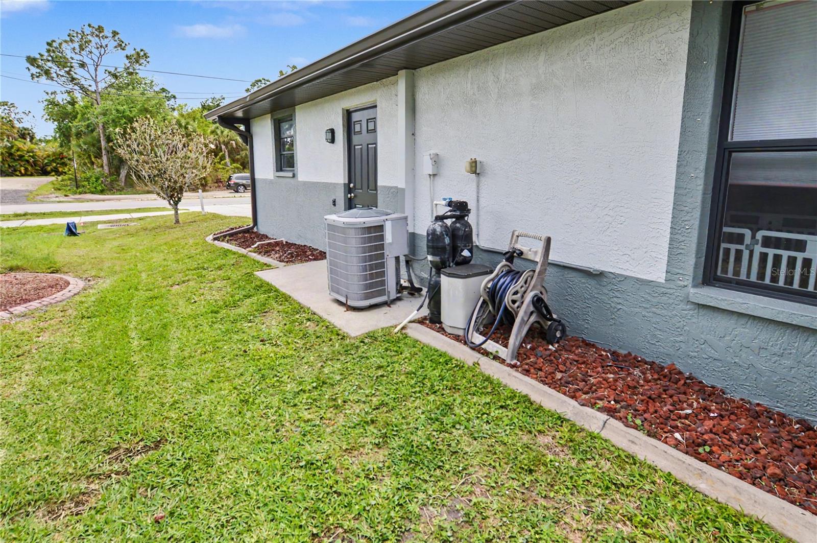 2324 W PRICE BLVD, NORTH PORT, FL, 34286