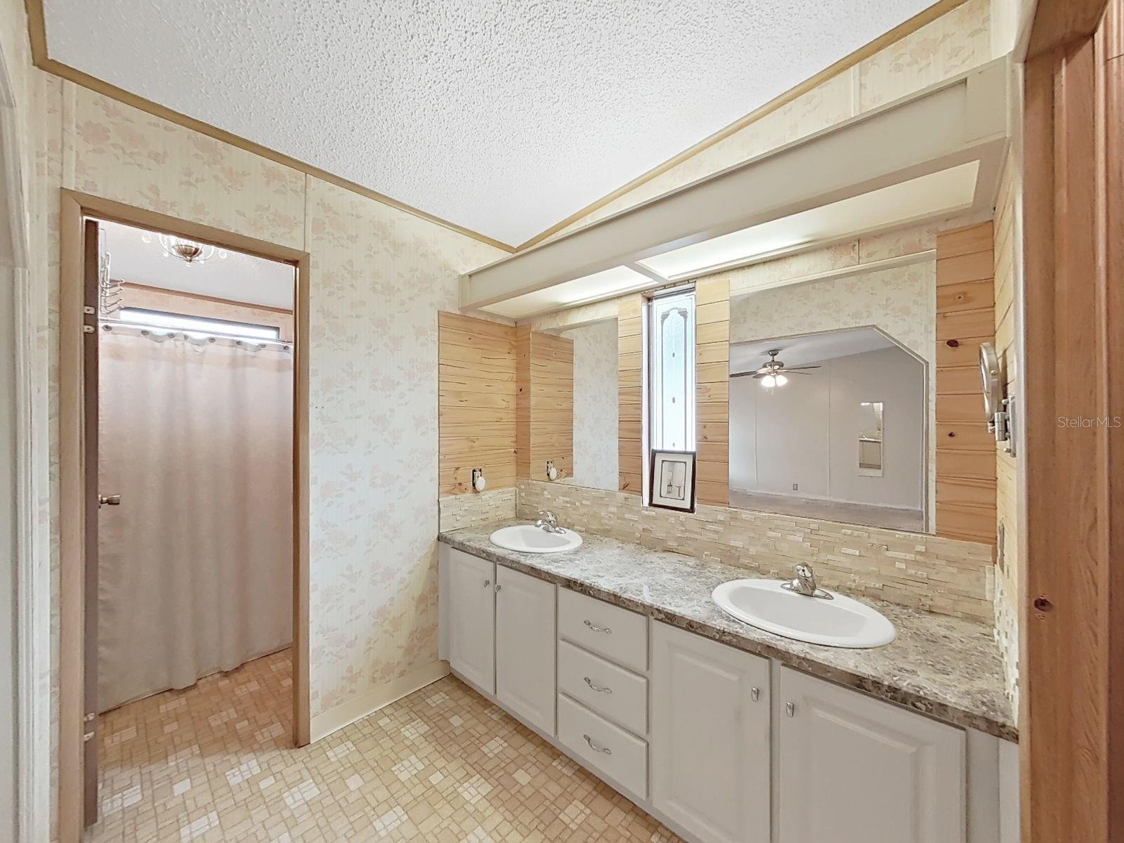 1704 QUAIL HILL DR, LAKELAND, FL, 33810