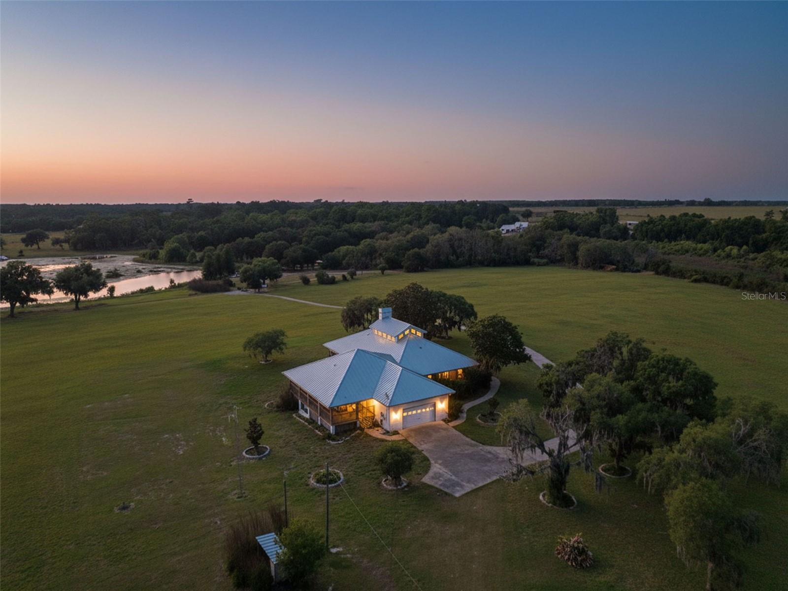 18610 TOWNSEND HOUSE RD, DADE CITY, FL, 33523