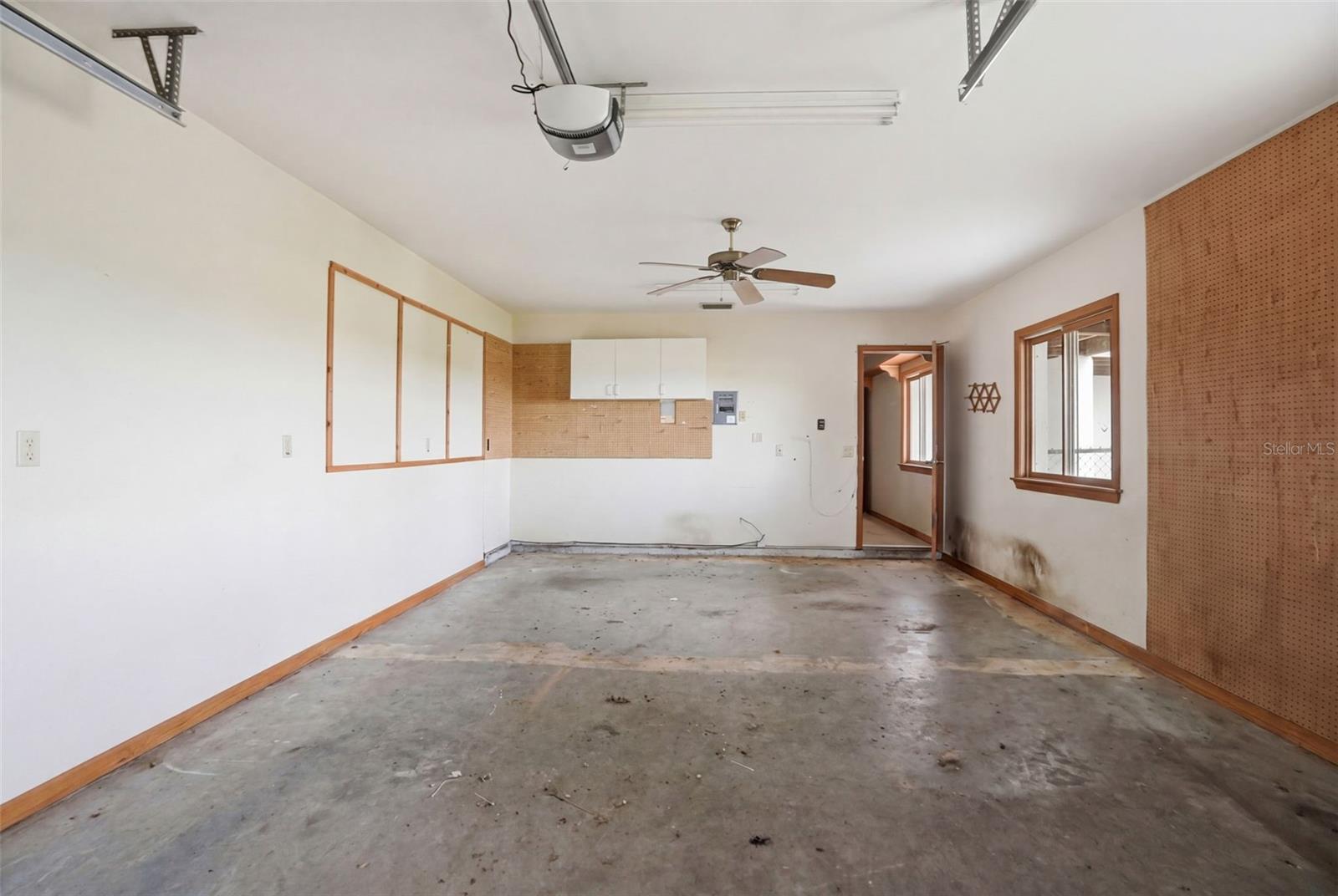 18610 TOWNSEND HOUSE RD, DADE CITY, FL, 33523