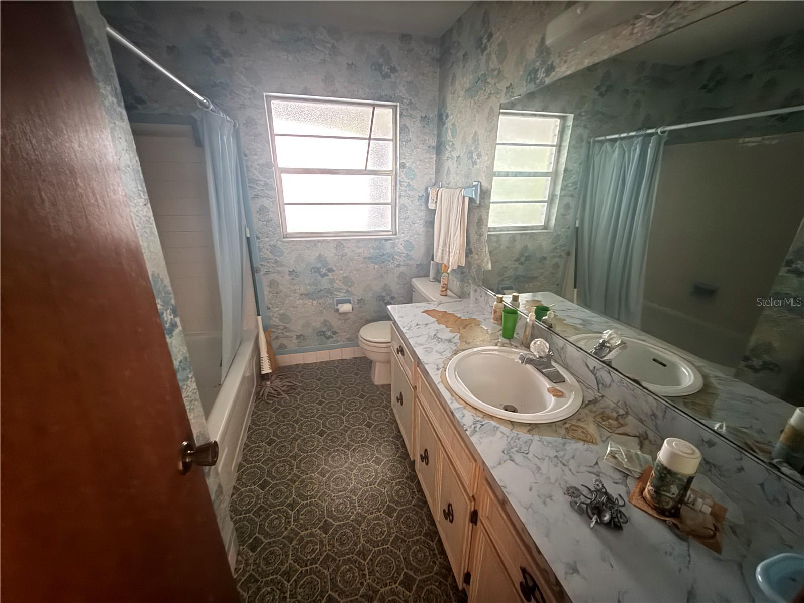 1129 E WILLOW RUN DR, PORT ORANGE, FL, 32129