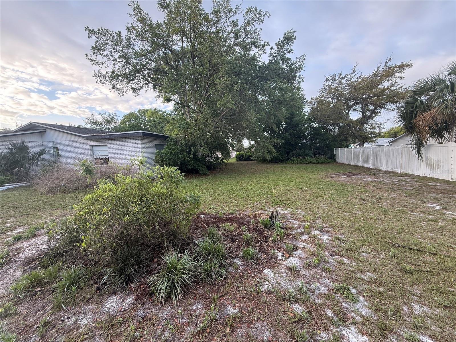 1129 E WILLOW RUN DR, PORT ORANGE, FL, 32129