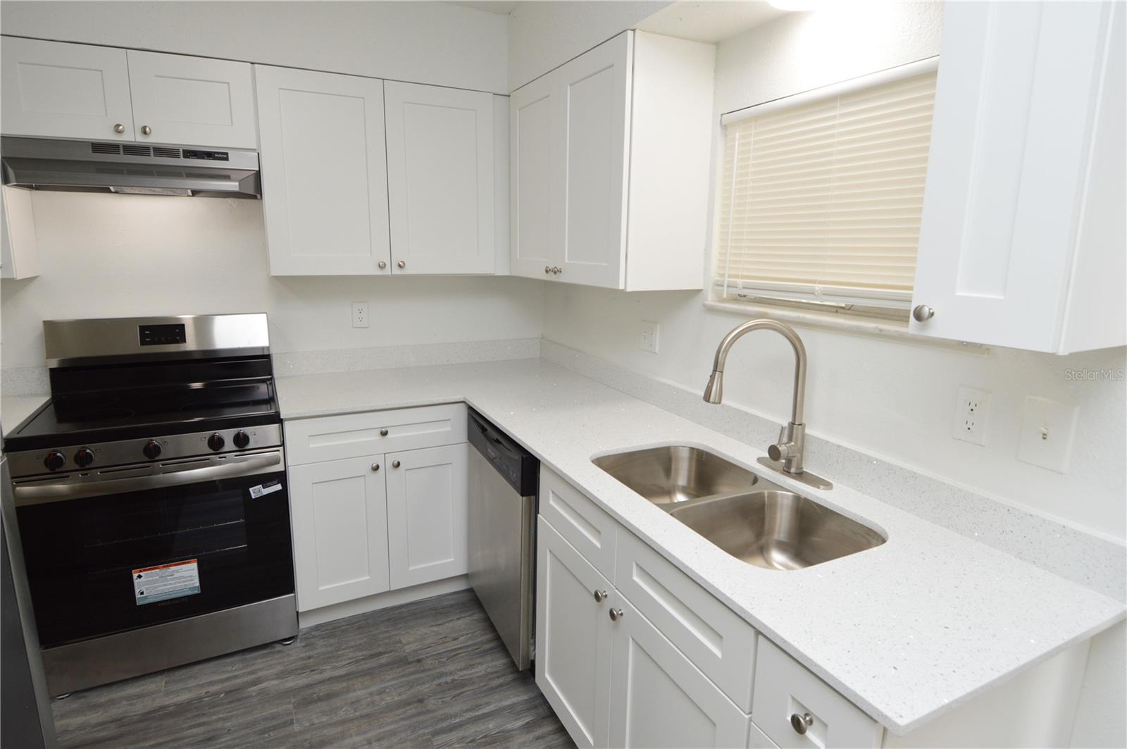 5004 CASTILE PL #463, TAMPA, FL, 33617