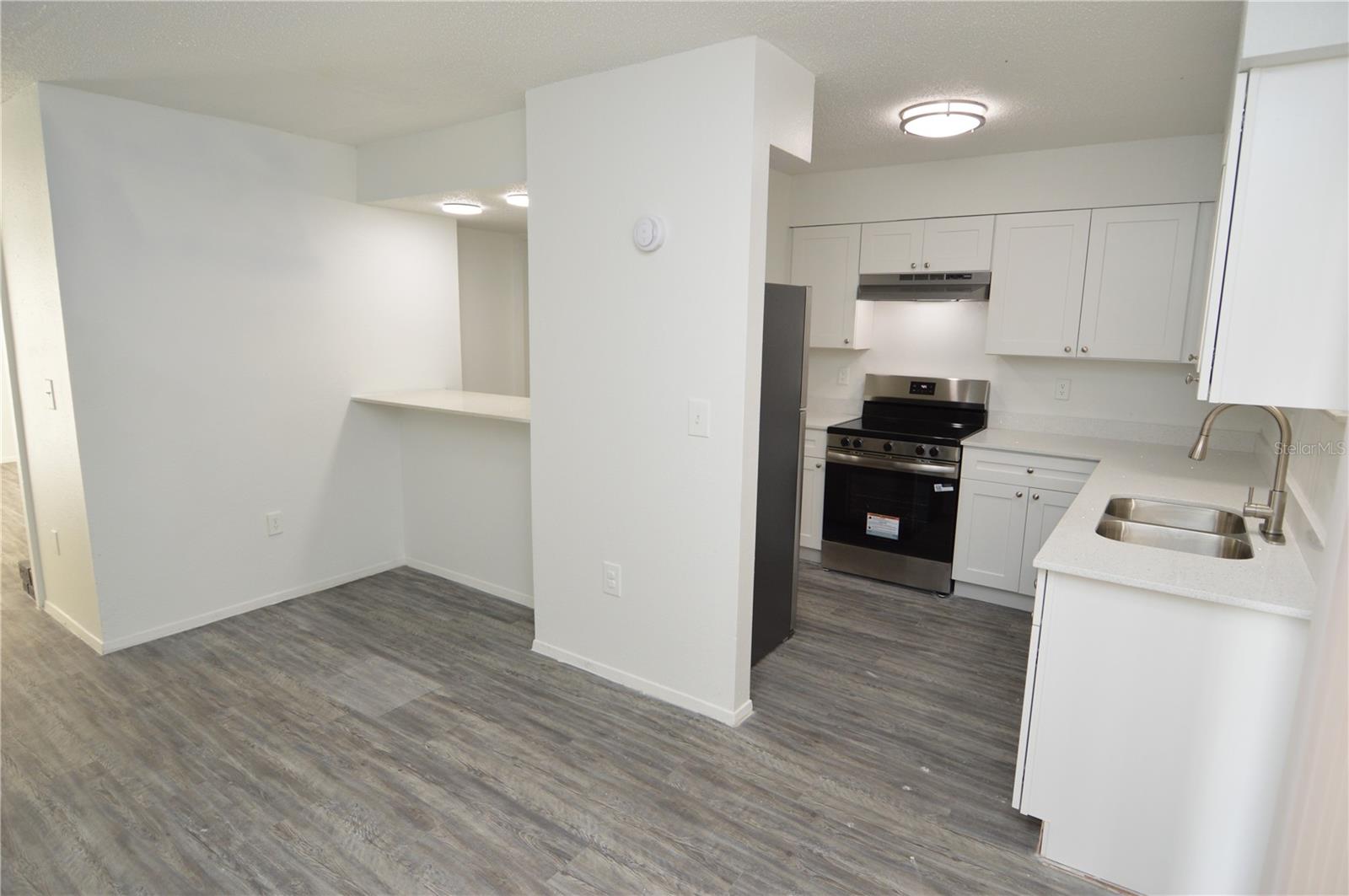 5004 CASTILE PL #463, TAMPA, FL, 33617