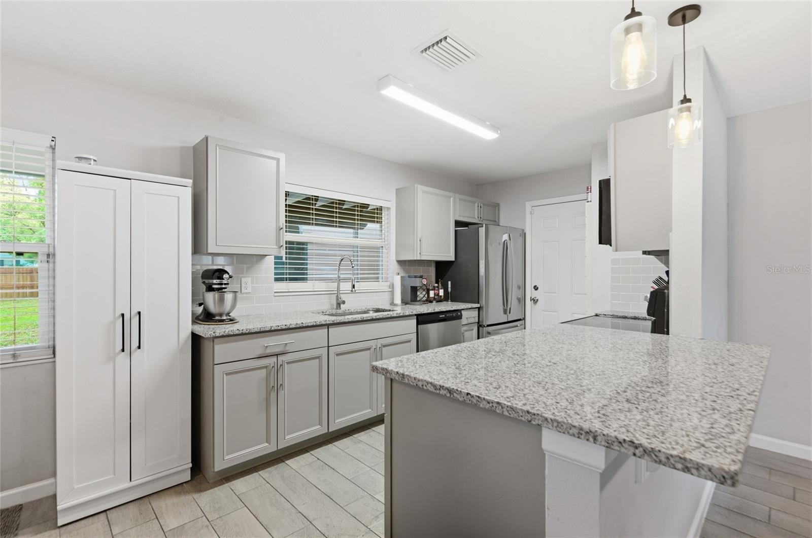 3715 TRIANON DR, ORLANDO, FL, 32818