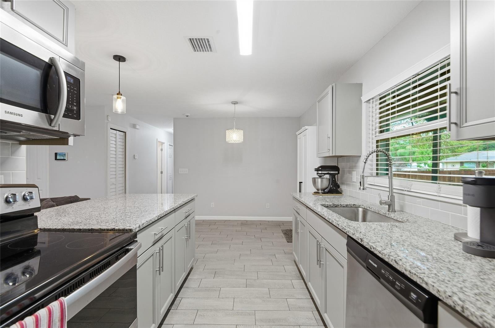 3715 TRIANON DR, ORLANDO, FL, 32818