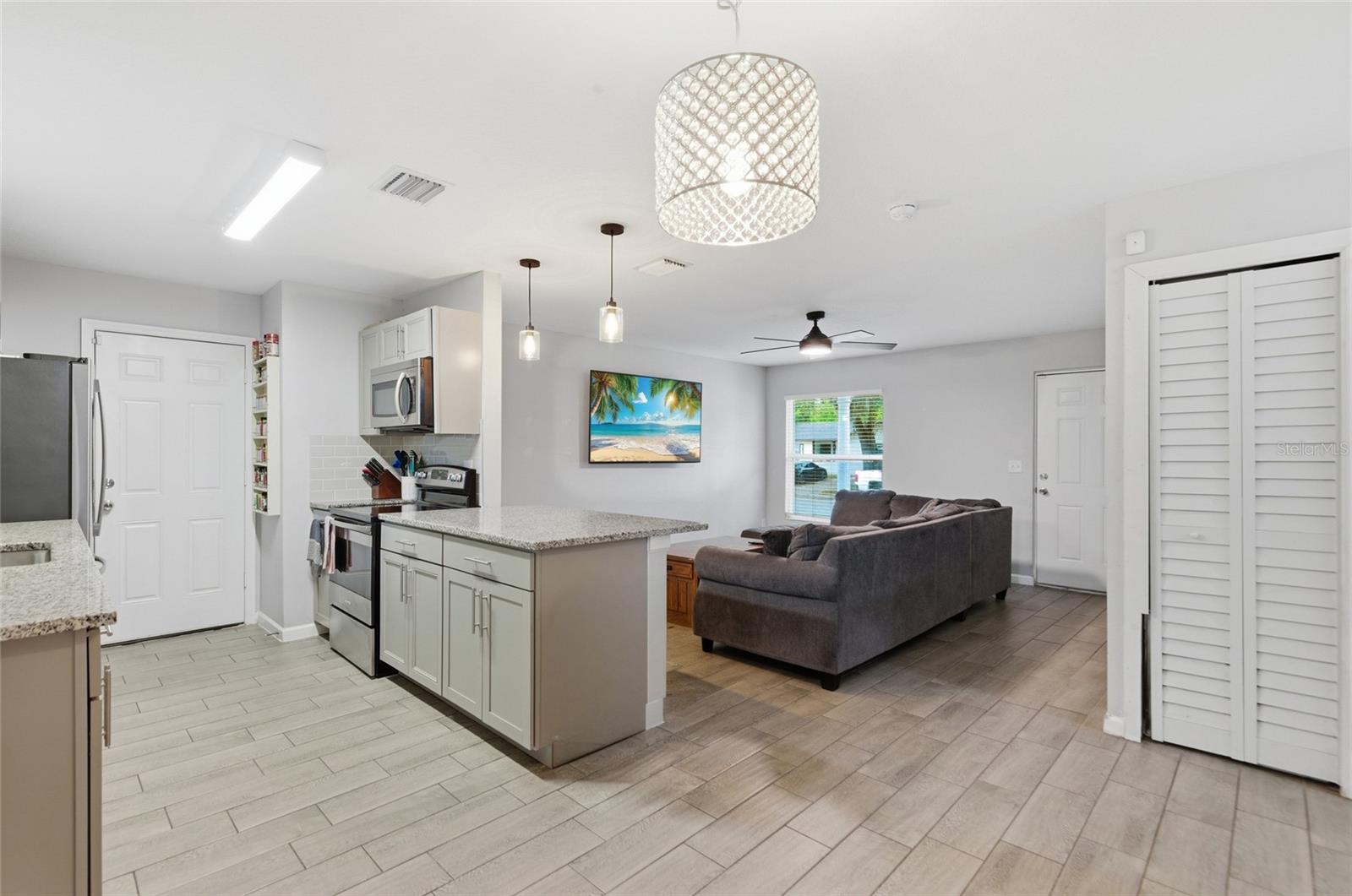3715 TRIANON DR, ORLANDO, FL, 32818