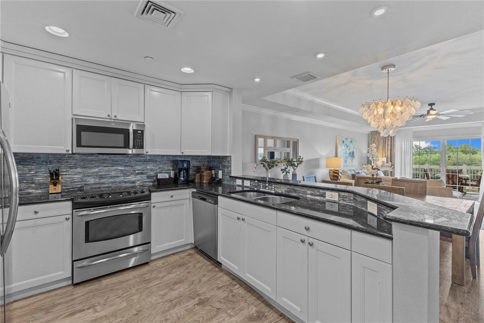 1354 CENTRE COURT RIDGE DR #302, REUNION, FL, 34747