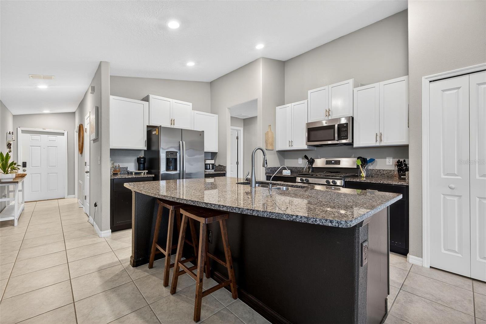 9324 LEMON DROP LOOP, SUN CITY CENTER, FL, 33573